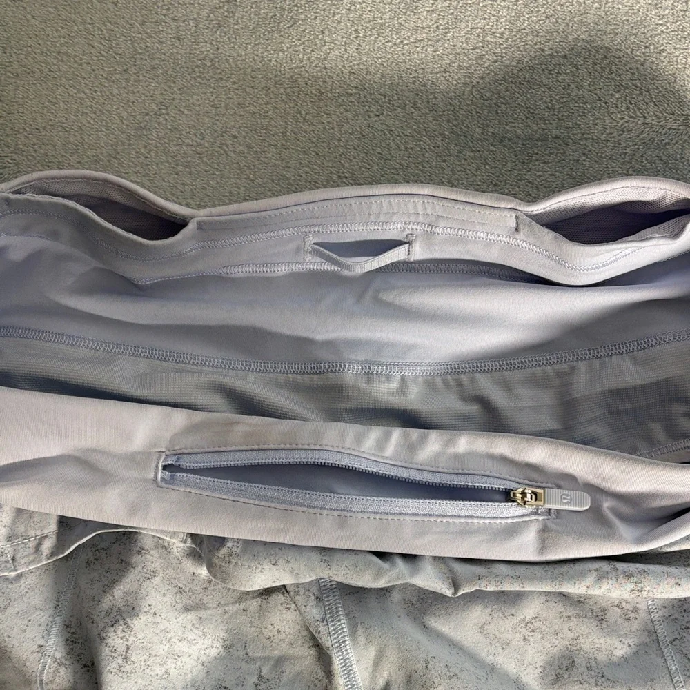 Lululemon Speed up Midrise Lined Short 4" - Picture 4 of 5